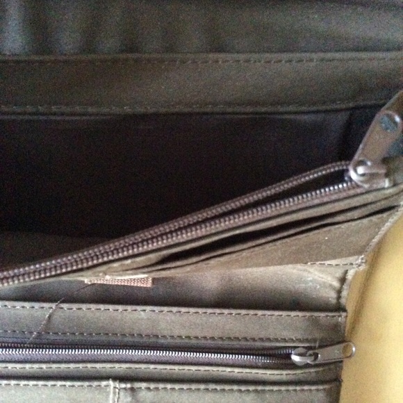 🛑SOLD🛑 Brown Leather Crossbody Wallet Organizer - Picture 6 of 6